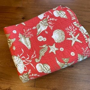 Beautiful twin size comforter/ spread. Attractive scalloped edges NWO tags